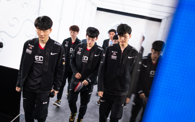 引发了球迷 引发了球迷