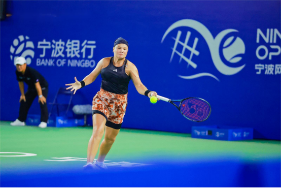 国青少年足 国青少年足